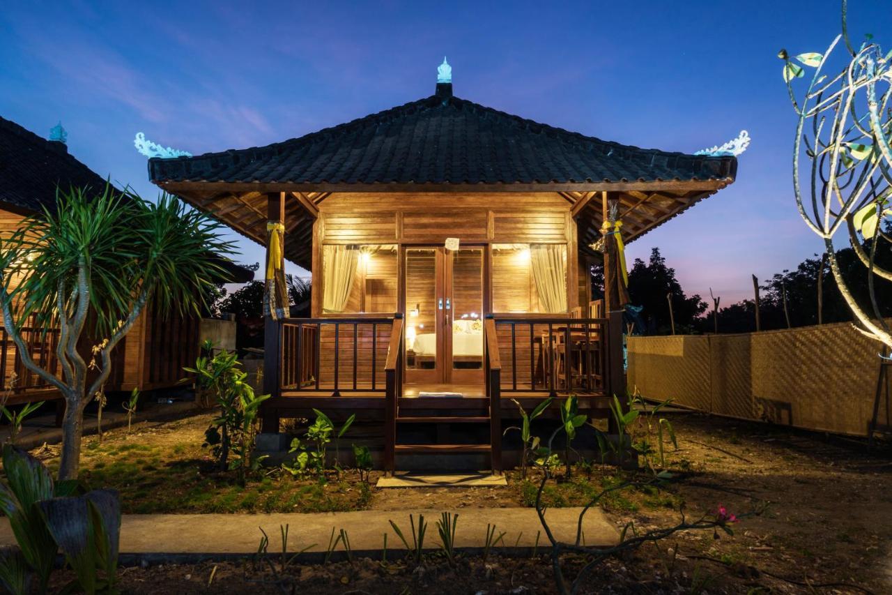 Hotel Gatri Hut Lembongan Exterior foto