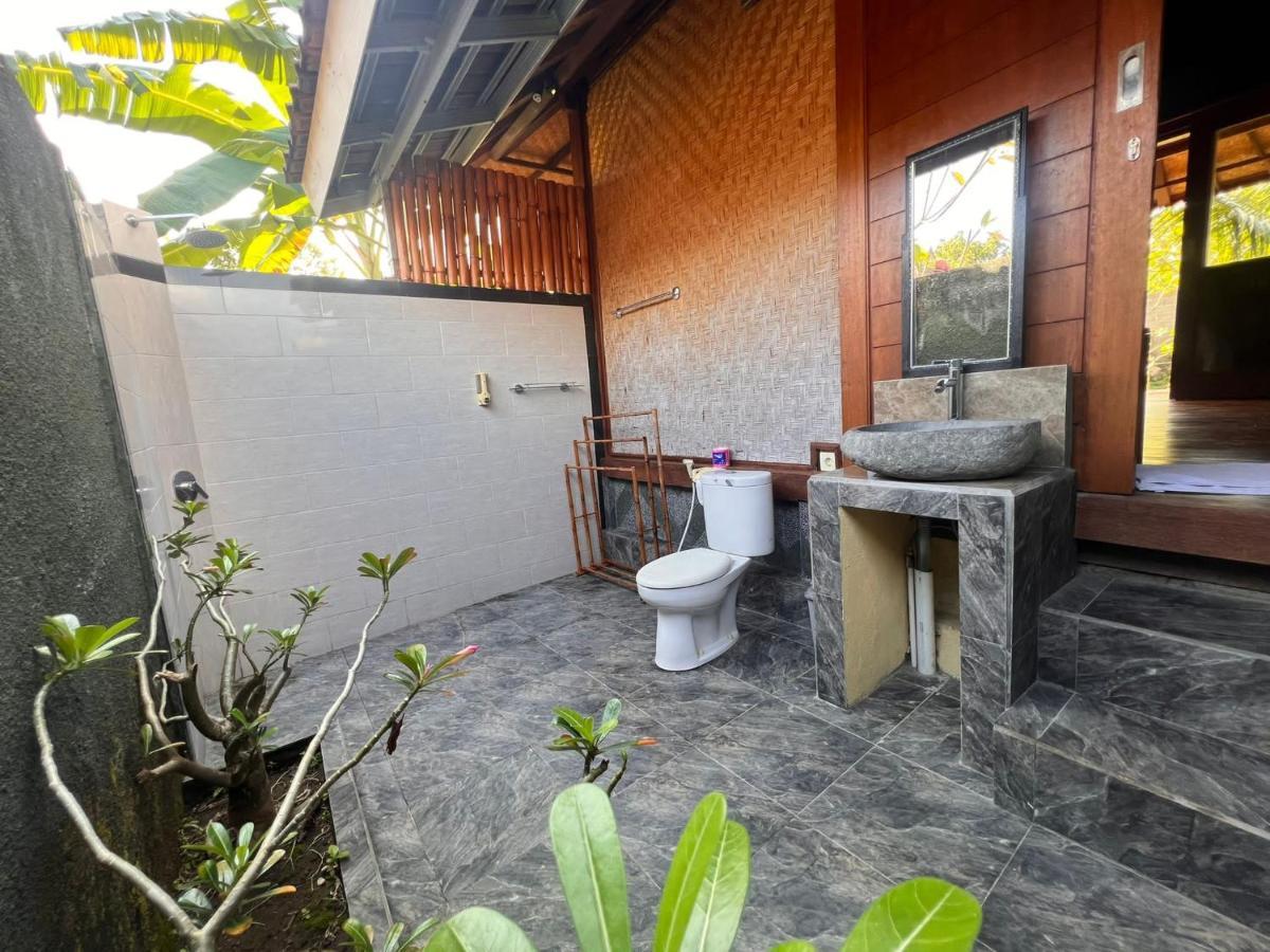 Hotel Gatri Hut Lembongan Exterior foto