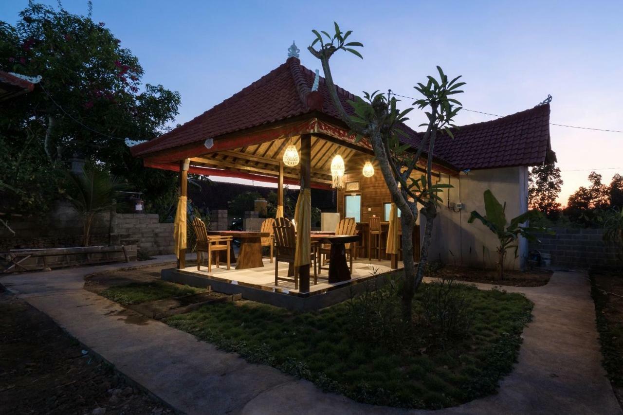 Hotel Gatri Hut Lembongan Exterior foto