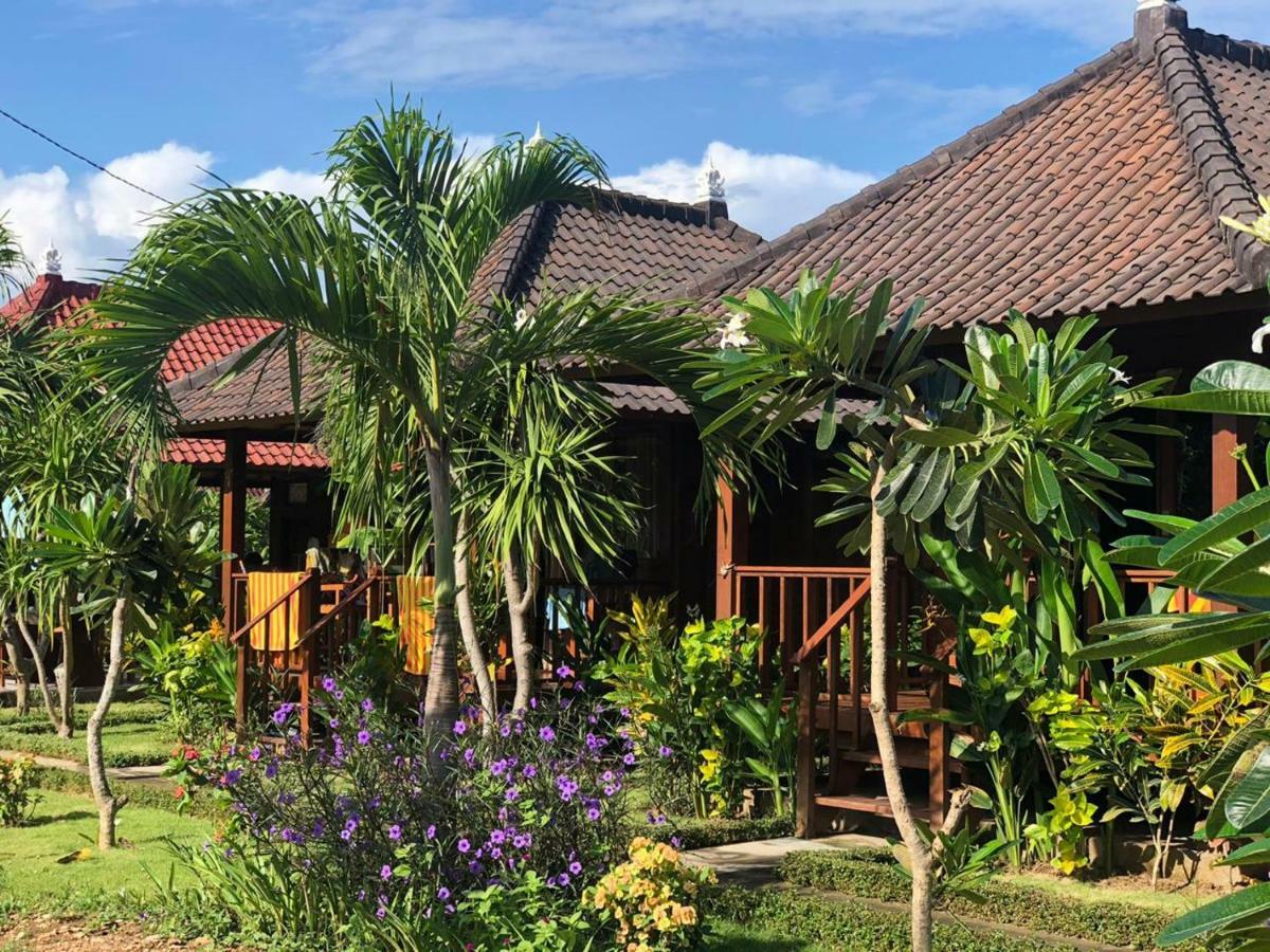 Hotel Gatri Hut Lembongan Exterior foto
