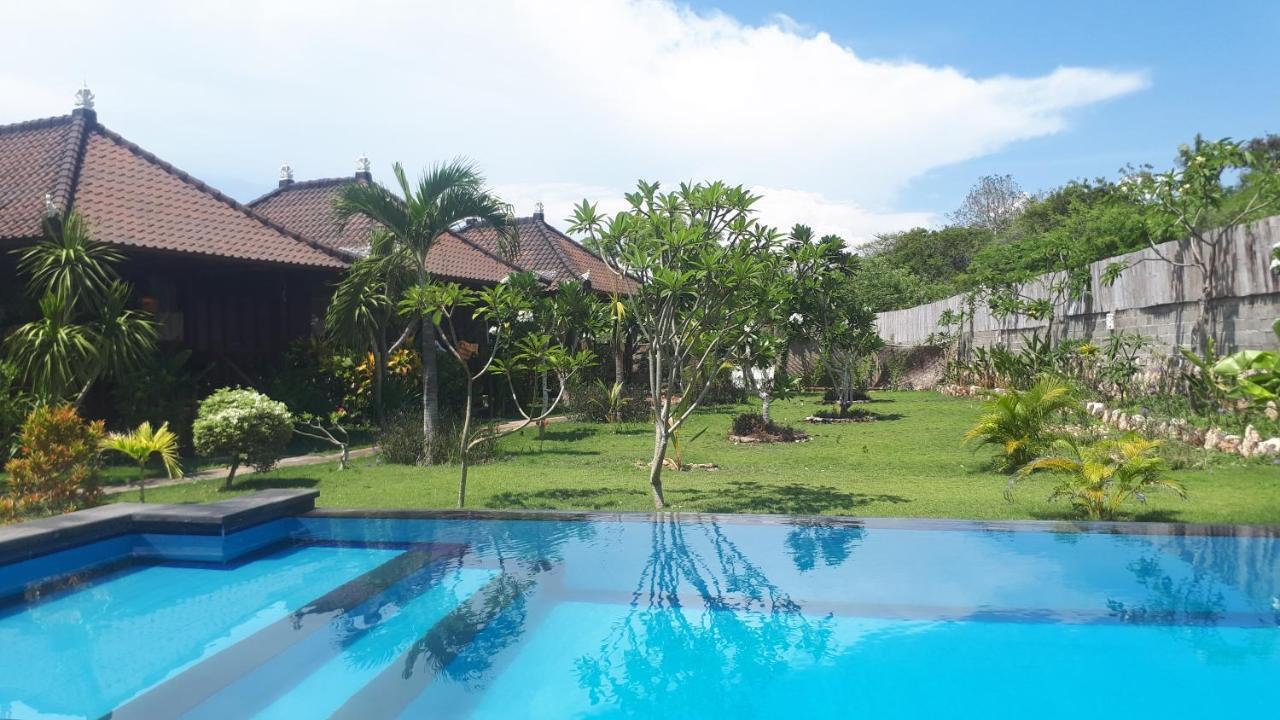 Hotel Gatri Hut Lembongan Exterior foto